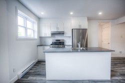9-4570 Av. Walkley  Montréal (Côte-Des-Neiges/Notre-Dame-De-Grâce), QC H4B 2K6