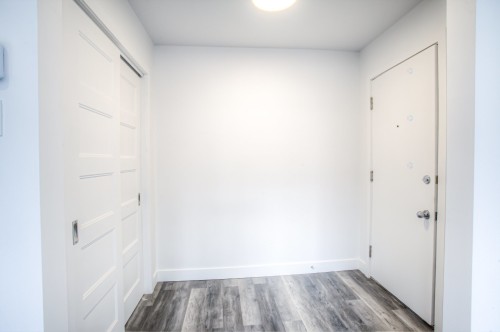 Hall d'entrée/Vestibule - 9-4570 Av. Walkley, Montréal (Côte-Des-Neiges/Notre-Dame-De-Grâce), QC - Indoor Photo Showing Other Room