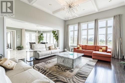44 Herringbone Crescent, Brampton, ON - Indoor Photo Showing Living Room