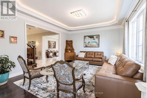 44 Herringbone Crescent, Brampton, ON - Indoor Photo Showing Living Room