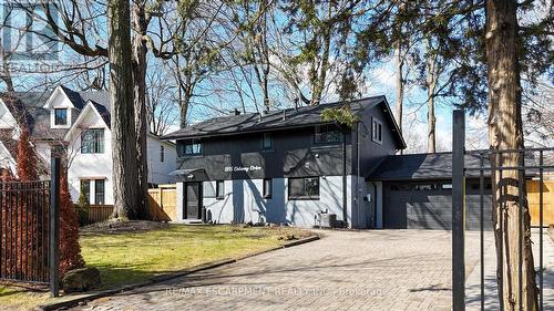 1915 DELANEY DRIVE  Mississauga, ON L5J 3L1