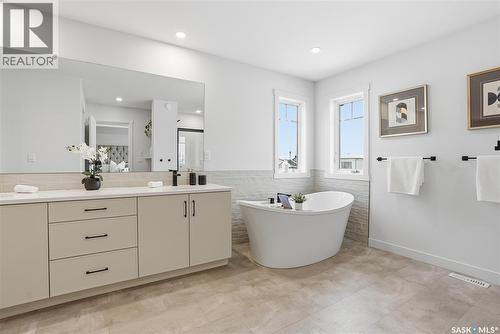 150 Haverstock Crescent, Saskatoon, SK - Indoor Photo Showing Bathroom