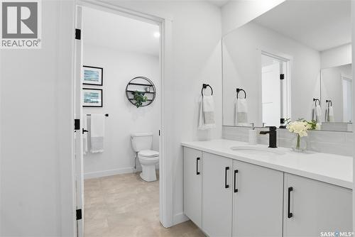 150 Haverstock Crescent, Saskatoon, SK - Indoor Photo Showing Bathroom