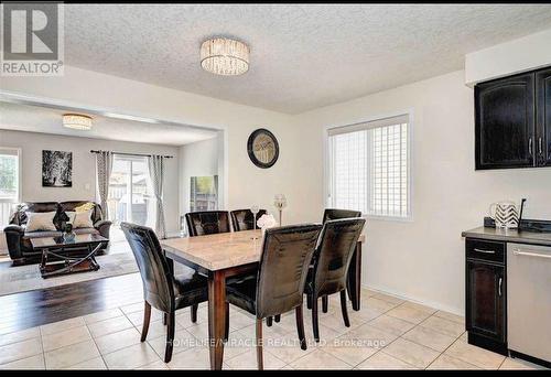 130 Upper Mercer Street, Kitchener, ON - Indoor Photo Showing Dining Room
