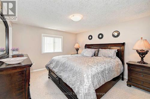 130 Upper Mercer Street, Kitchener, ON - Indoor Photo Showing Bedroom