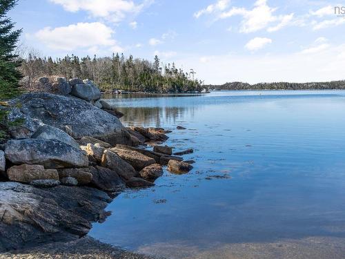 14 Crown Drive, Blind Bay, NS 