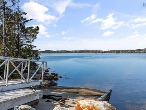 22 Crown Drive, Blind Bay, NS 