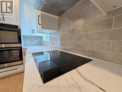 405 Upper Wentworth Street, Hamilton, ON - Indoor Photo Showing Kitchen