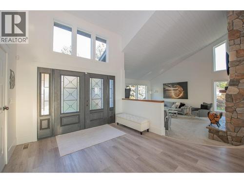 702 Cypress Drive, Coldstream, BC - Indoor Photo Showing Other Room