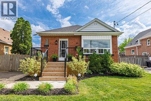 42 SHARON Avenue  Hamilton, ON L8T 1E3