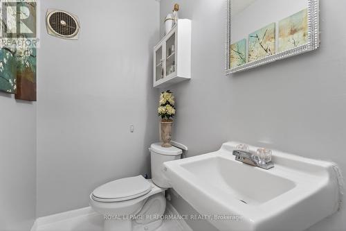 A - 2642 Moncton Road, Ottawa, ON - Indoor Photo Showing Bathroom