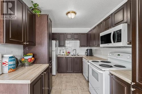 A - 2642 Moncton Road, Ottawa, ON - Indoor Photo Showing Kitchen With Double Sink