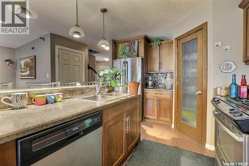 4781 Padwick Avenue, Regina, SK - Indoor Photo Showing Kitchen With Double Sink