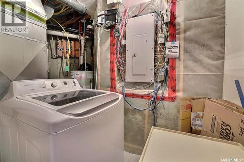 4781 Padwick Avenue, Regina, SK - Indoor Photo Showing Laundry Room