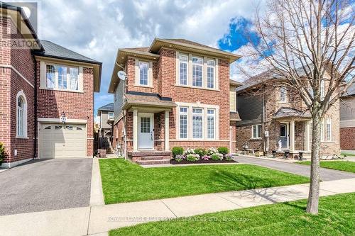 206 Brigadoon Drive, Hamilton, ON - Outdoor With Facade