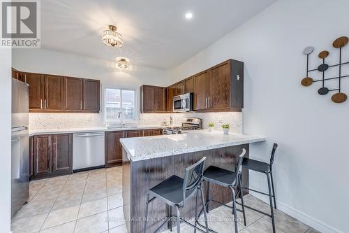 206 Brigadoon Drive, Hamilton, ON - Indoor Photo Showing Kitchen