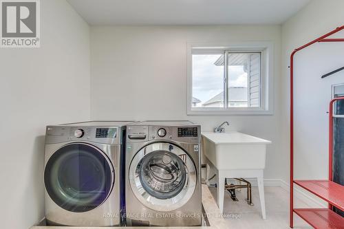 206 Brigadoon Drive, Hamilton, ON - Indoor Photo Showing Laundry Room