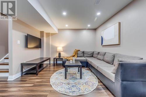 206 Brigadoon Drive, Hamilton, ON - Indoor Photo Showing Living Room