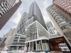 3709 - 238 SIMCOE STREET Toronto, ON M5T 0E2