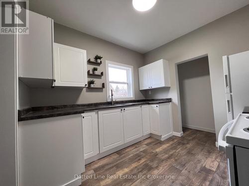 180 Bidwell - 19 Wolf Street, Tillsonburg, ON - Indoor Photo Showing Kitchen