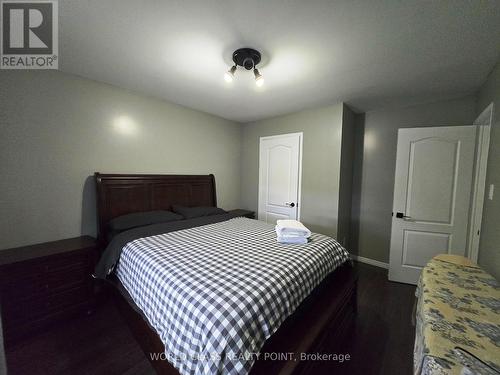 6136 Ford Road, Mississauga, ON - Indoor Photo Showing Bedroom