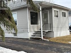 216 1st STREET W  Leader, SK S0N 1H0