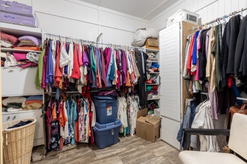 Penderie (Walk-in) - 541 Route Vianney, Saint-Ferdinand, QC - Indoor With Storage
