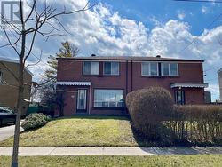 33 CHELWOOD ROAD Toronto, ON M1K 2K5