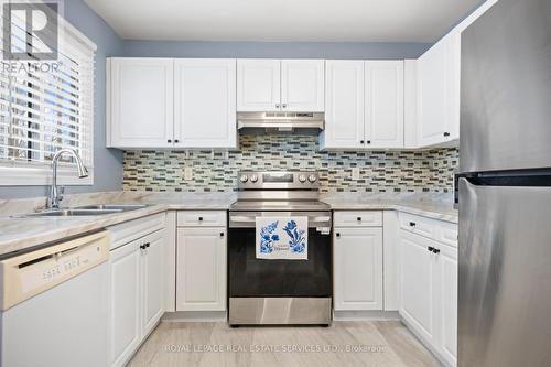 289 Hungerford Street, London East, ON - Indoor Photo Showing Kitchen With Double Sink