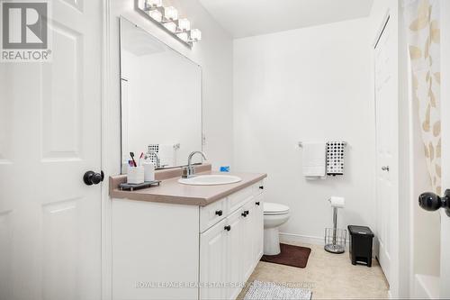289 Hungerford Street, London East, ON - Indoor Photo Showing Bathroom
