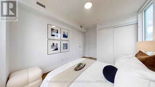 223 - 370 Highway 7 E, Richmond Hill, ON - Indoor Photo Showing Bedroom