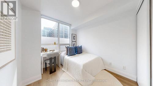 223 - 370 Highway 7 E, Richmond Hill, ON - Indoor