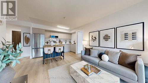 223 - 370 Highway 7 E, Richmond Hill, ON - Indoor Photo Showing Living Room