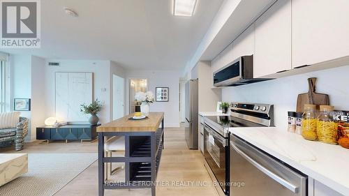 223 - 370 Highway 7 E, Richmond Hill, ON - Indoor Photo Showing Kitchen