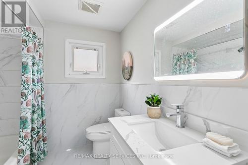 4291 Beacon Lane, Mississauga, ON - Indoor Photo Showing Bathroom