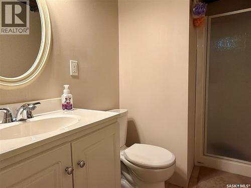 518 Upland Drive, Regina, SK - Indoor Photo Showing Bathroom