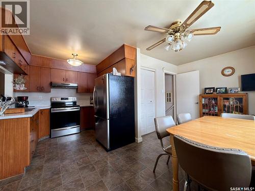 518 Upland Drive, Regina, SK - Indoor Photo Showing Kitchen