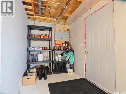 304 2Nd Avenue E, Biggar, SK - Indoor