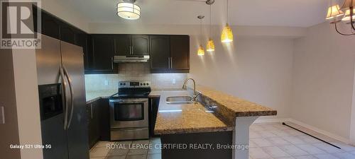 876 Scollard Court, Mississauga, ON - Indoor Photo Showing Kitchen With Stainless Steel Kitchen With Double Sink With Upgraded Kitchen