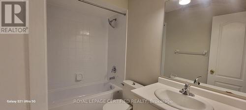 876 Scollard Court, Mississauga, ON - Indoor Photo Showing Bathroom