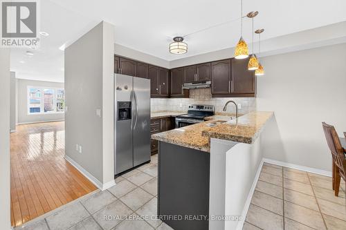 876 Scollard Court, Mississauga, ON - Indoor Photo Showing Kitchen With Stainless Steel Kitchen With Upgraded Kitchen