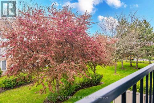 876 Scollard Court, Mississauga, ON - Outdoor