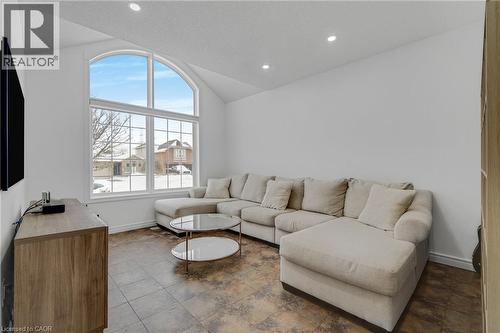 191 Hawkswood Trail, Hamilton, ON - Indoor Photo Showing Living Room