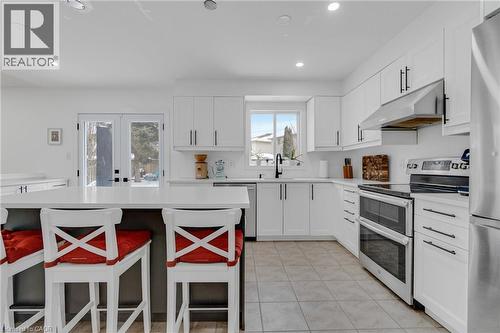 191 Hawkswood Trail, Hamilton, ON - Indoor Photo Showing Kitchen