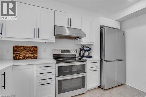 191 Hawkswood Trail, Hamilton, ON - Indoor Photo Showing Kitchen