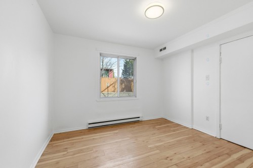 Chambre à coucher - 3-8211 Boul. Pie-Ix, Montréal (Villeray/Saint-Michel/Parc-Extension), QC - Indoor Photo Showing Other Room