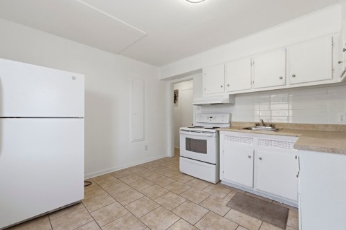 Cuisine - 3-8211 Boul. Pie-Ix, Montréal (Villeray/Saint-Michel/Parc-Extension), QC - Indoor Photo Showing Kitchen