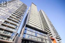 2605 - 28 WELLESLEY STREET E  Toronto, ON M4Y 0C4