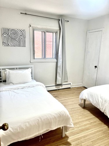 Chambre à coucher - 8002 Rue Dora, Montréal (Lasalle), QC - Indoor Photo Showing Bedroom