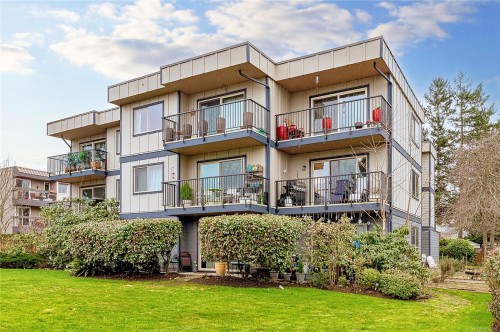 101-2427 Amherst Ave  Sidney, BC V8L 2H1